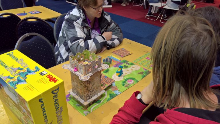 Drakentoren, een kleurrijk spel