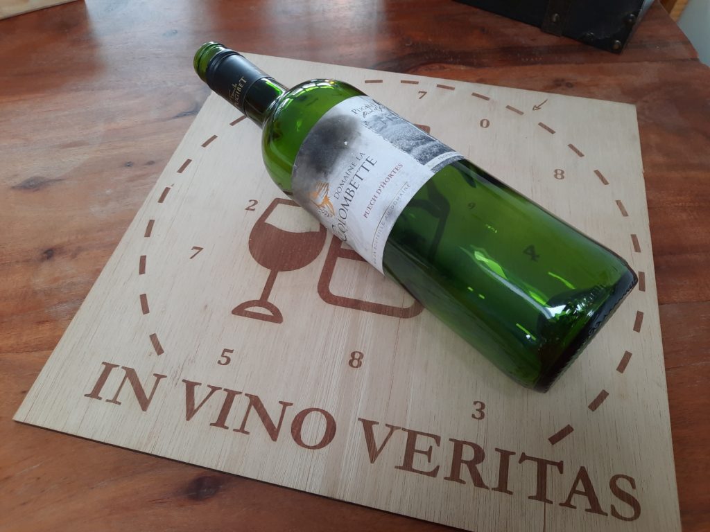 Flesje draaien In Vino Veritas