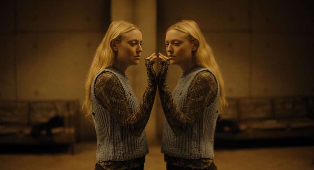 Dakota Fanning als Mina